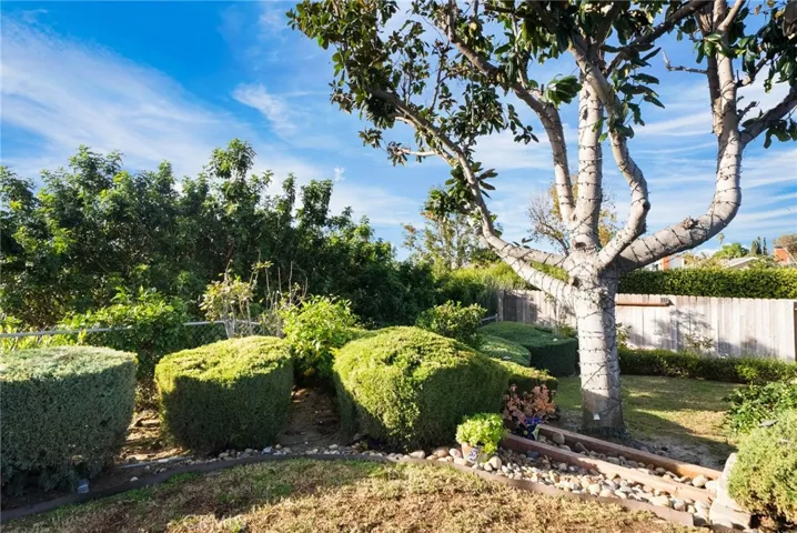 24811 Spadra, Mission Viejo, California 92691