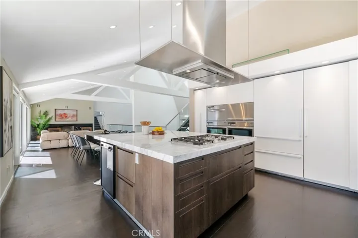 9653 Oak Pass Rd, Beverly Hills, California 90210