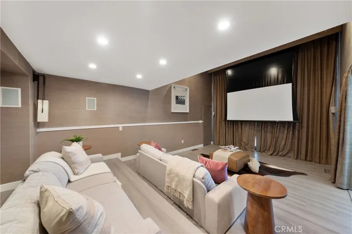 9653 Oak Pass Rd, Beverly Hills, California 90210