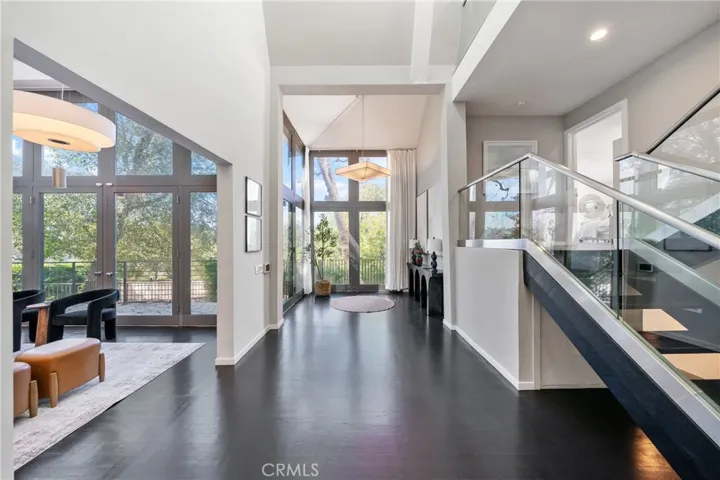 9653 Oak Pass Rd, Beverly Hills, California 90210