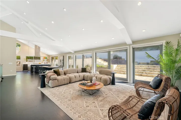 9653 Oak Pass Rd, Beverly Hills, California 90210