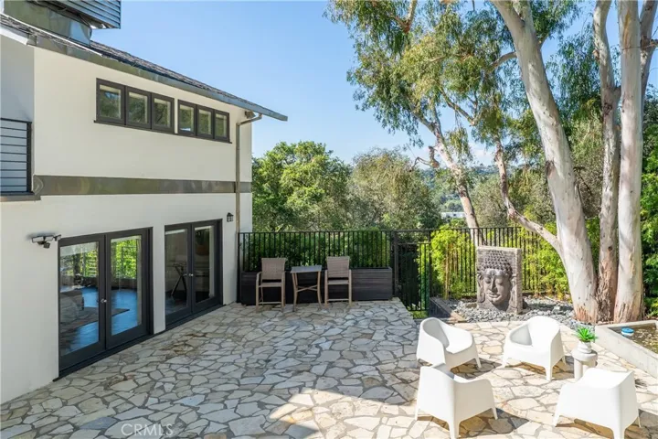 9653 Oak Pass Rd, Beverly Hills, California 90210
