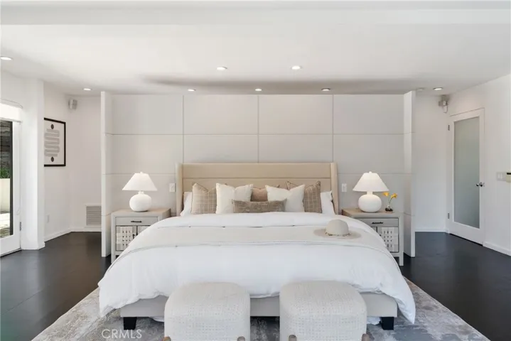 9653 Oak Pass Rd, Beverly Hills, California 90210