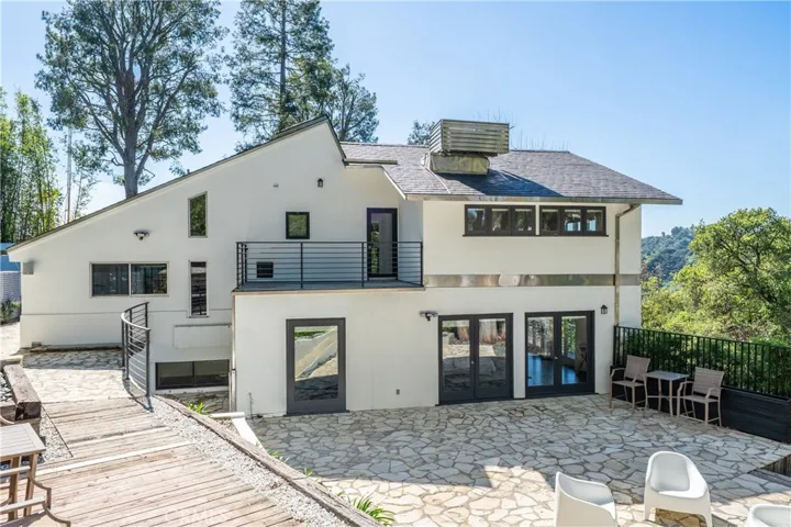 9653 Oak Pass Rd, Beverly Hills, California 90210