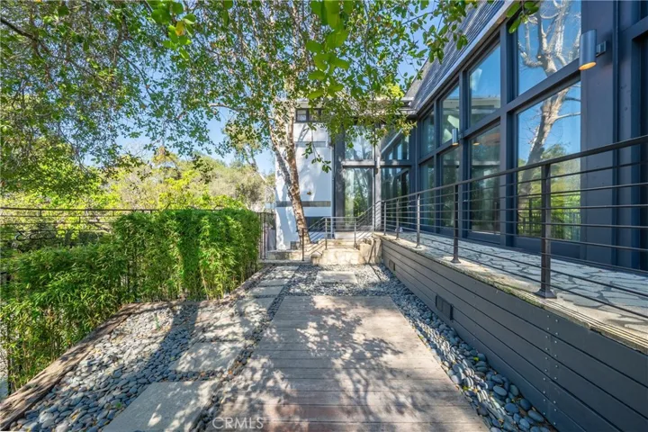 9653 Oak Pass Rd, Beverly Hills, California 90210