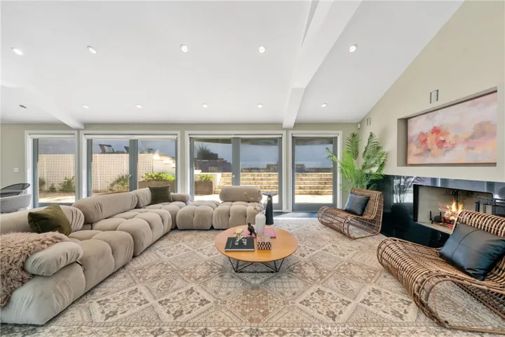 9653 Oak Pass Rd, Beverly Hills, California 90210