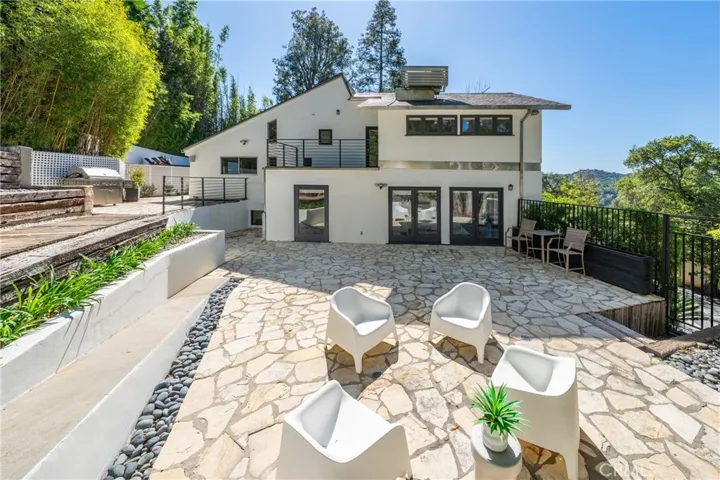 9653 Oak Pass Rd, Beverly Hills, California 90210