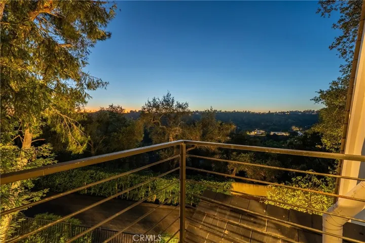 9653 Oak Pass Rd, Beverly Hills, California 90210