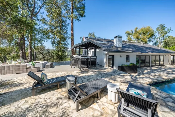 9653 Oak Pass Rd, Beverly Hills, California 90210