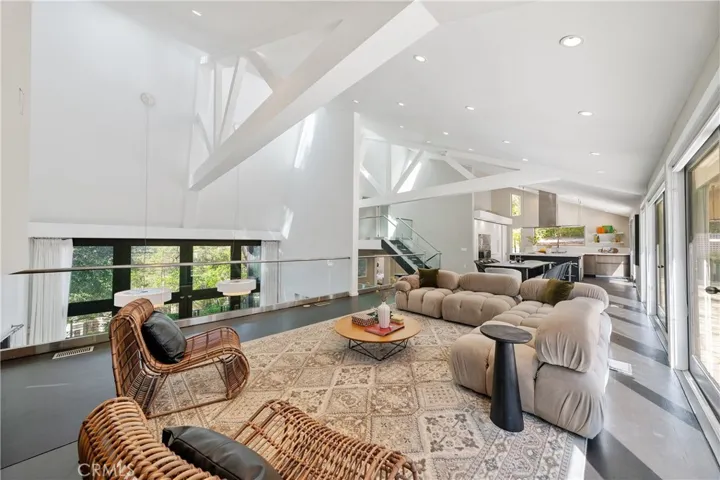 9653 Oak Pass Rd, Beverly Hills, California 90210