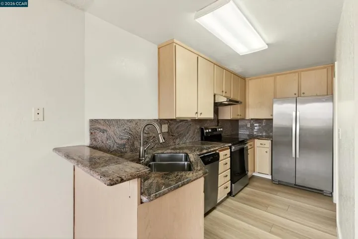 108 108 Saint Michaels Ct, Daly City, California 94015