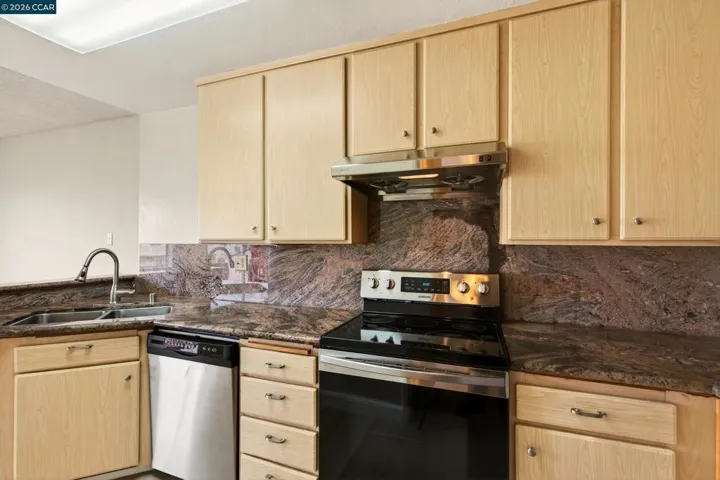108 108 Saint Michaels Ct, Daly City, California 94015