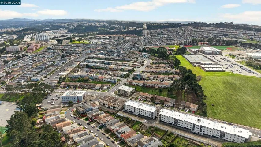 108 108 Saint Michaels Ct, Daly City, California 94015