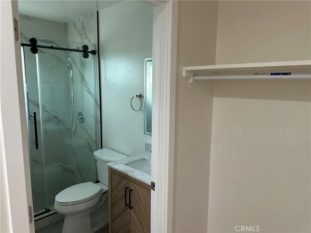 Upstairs bathroom #1