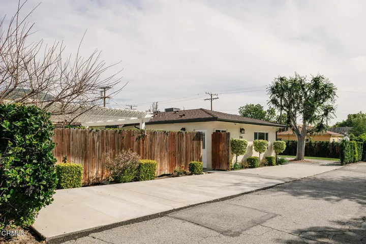 013DAMORE_2506 Weston