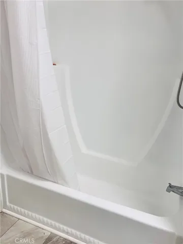 Master bathroom - view 2