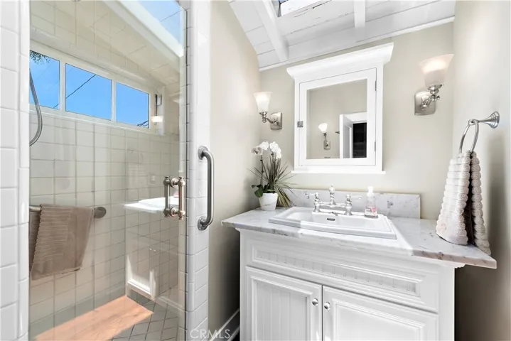 399 Pearl Street, Laguna Beach, California 92651