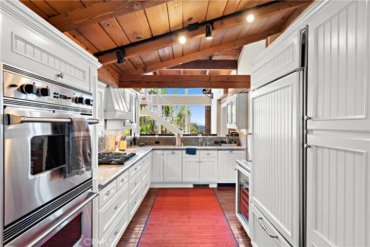 399 Pearl Street, Laguna Beach, California 92651
