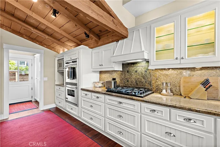 399 Pearl Street, Laguna Beach, California 92651