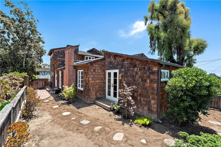 399 Pearl Street, Laguna Beach, California 92651