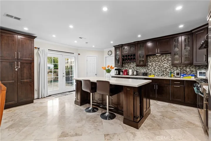 Huge and elegant kitchen