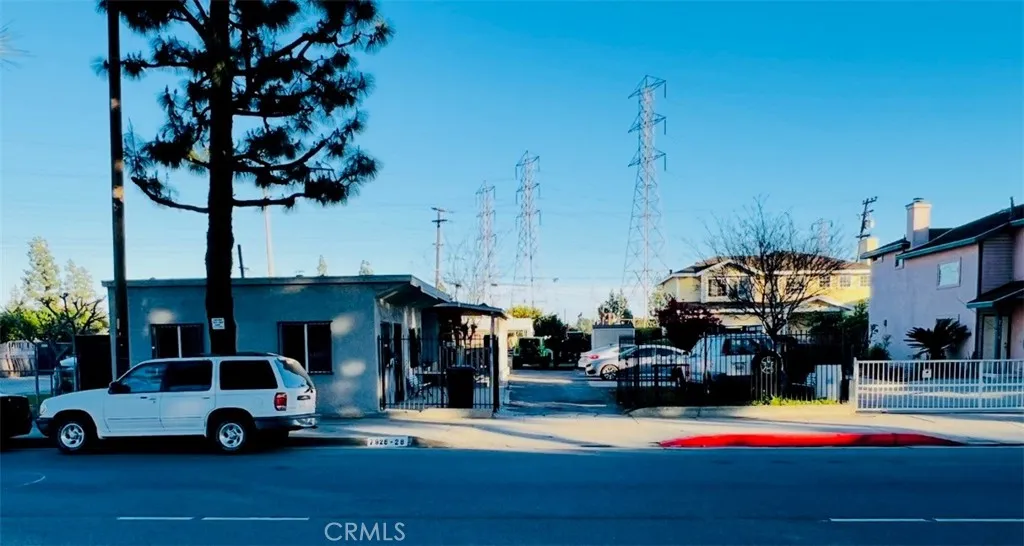 7926 Garfield, Bell Gardens, California 90201 home-pic-1