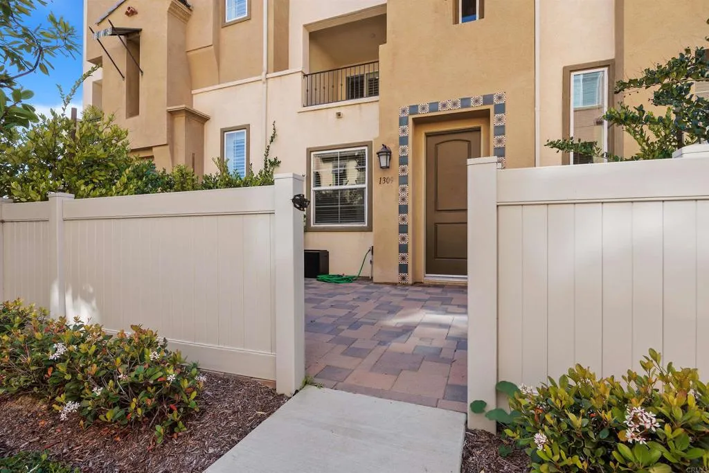 1309 Via Lucero, Oceanside, California 92056 — photo 4