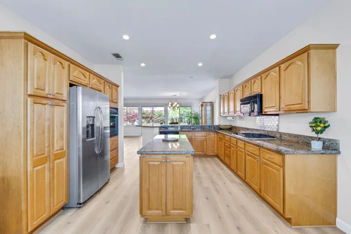 13 KITCHEN