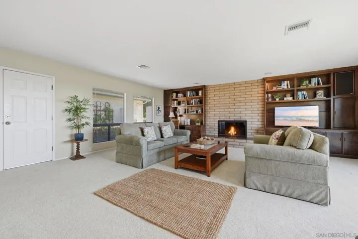 Den/Family/Great Room