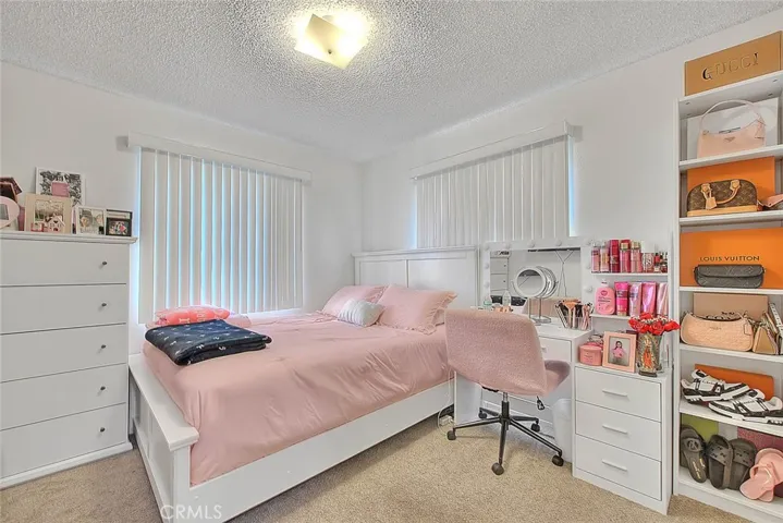 3 bedroom