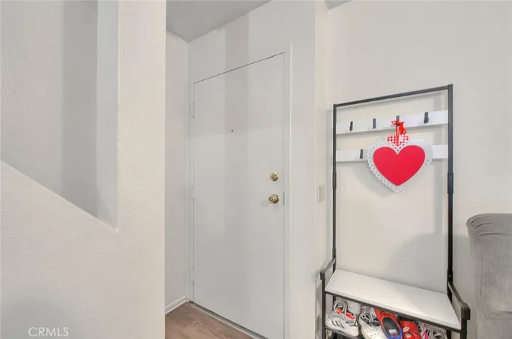 3 bedroom foyer