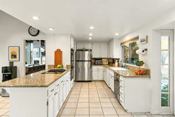 580 582 South Grade, Alpine, California 91901