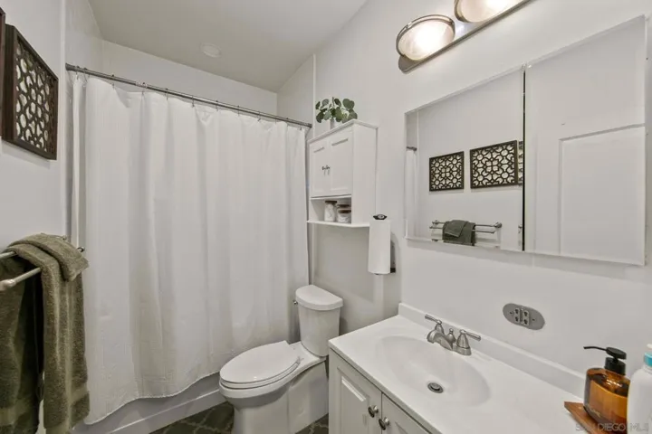 580 582 South Grade, Alpine, California 91901
