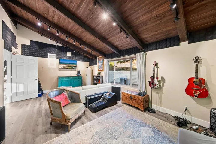 580 582 South Grade, Alpine, California 91901