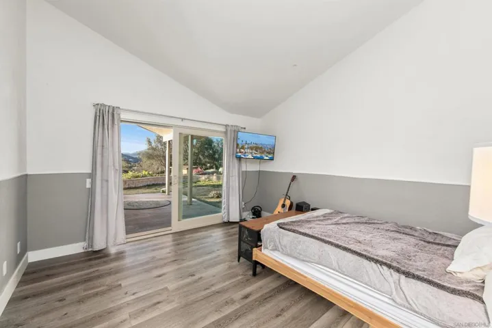 580 582 South Grade, Alpine, California 91901