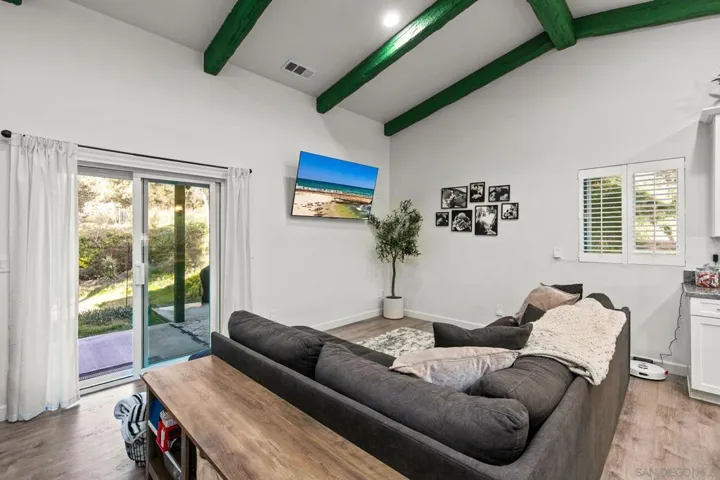 580 582 South Grade, Alpine, California 91901