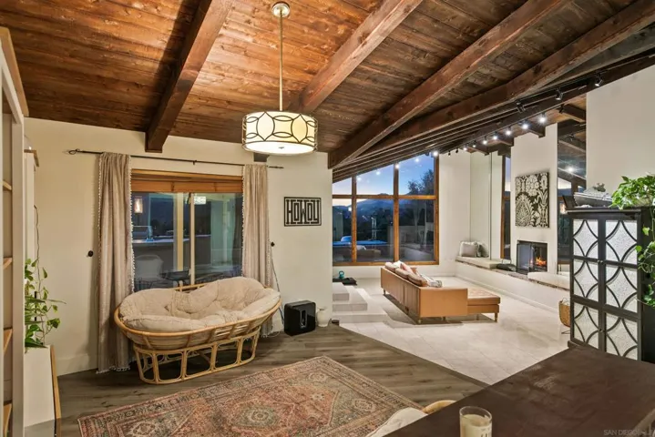 580 582 South Grade, Alpine, California 91901