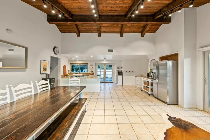 580 582 South Grade, Alpine, California 91901