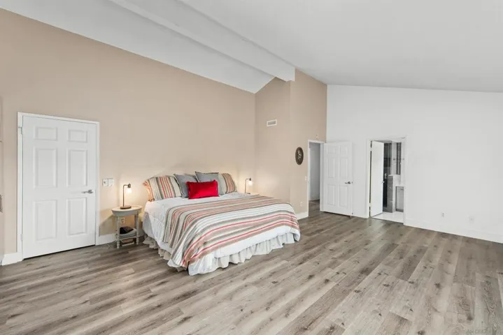 580 582 South Grade, Alpine, California 91901