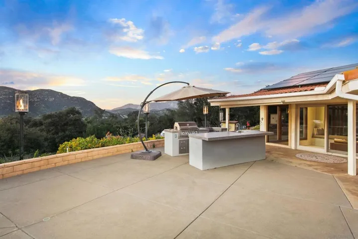 580 582 South Grade, Alpine, California 91901
