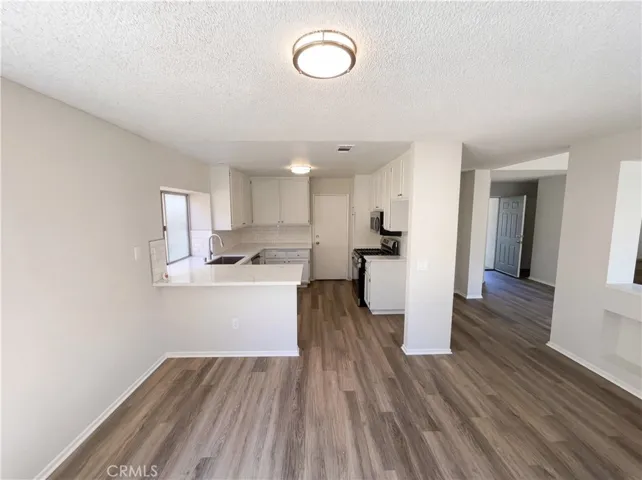 1947 Neptune Drive, Perris, California 92571