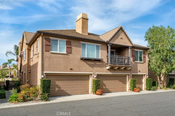 19345 Laroda Lane, Saugus, California 91350