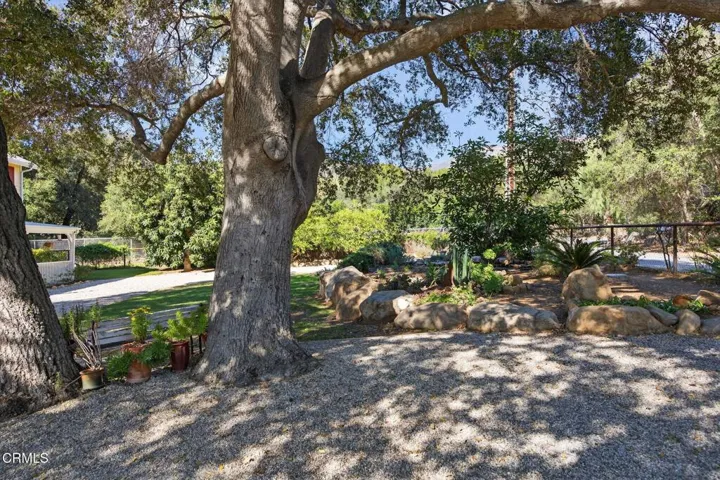 2-web-or-mls-UpmarketMedia-12471Sis-004