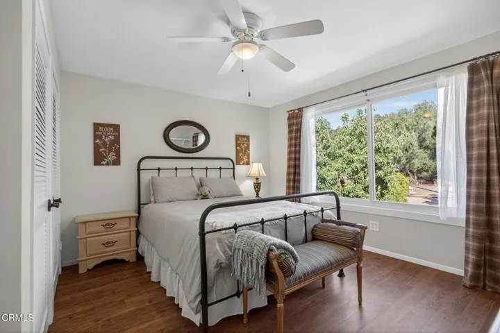 21-web-or-mls-UpmarketMedia-12471Sis-173