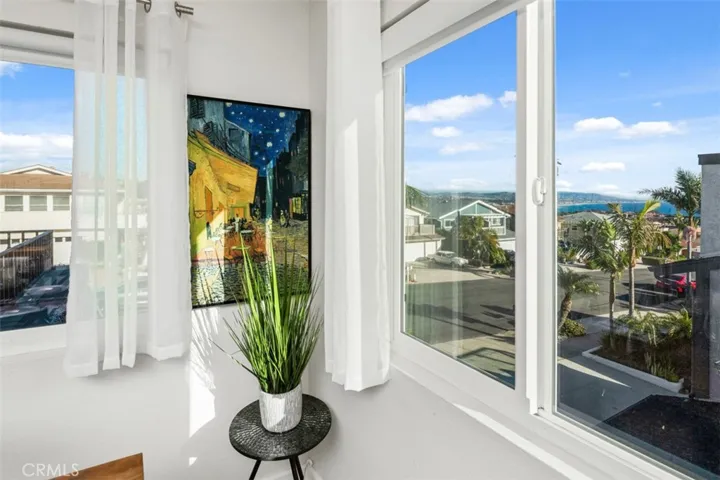 Plenty of picture windows.