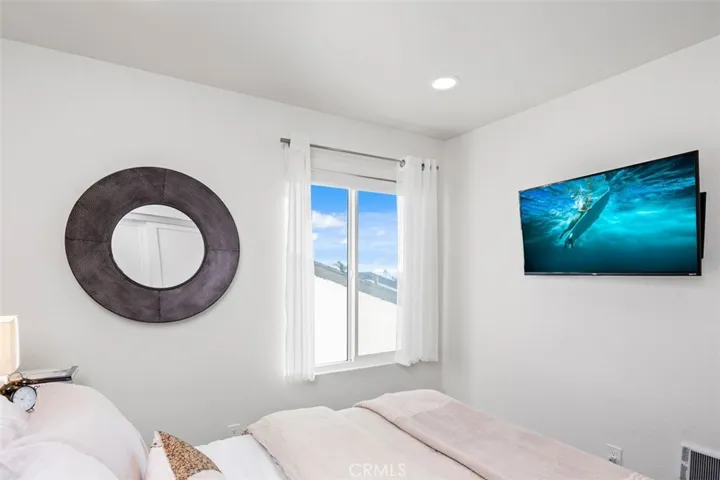 Three Flat screen TVs available.