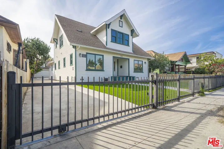 2896 W 14th Street, Los Angeles, California 90006