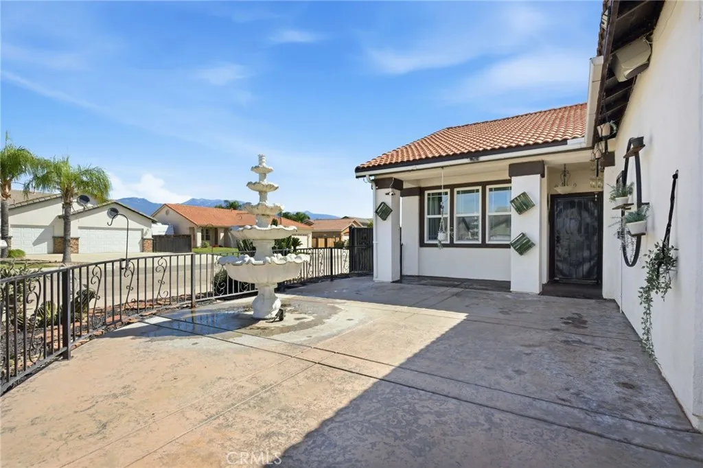 1853 Rue Chablis, San Jacinto, California 92583 home-pic-3