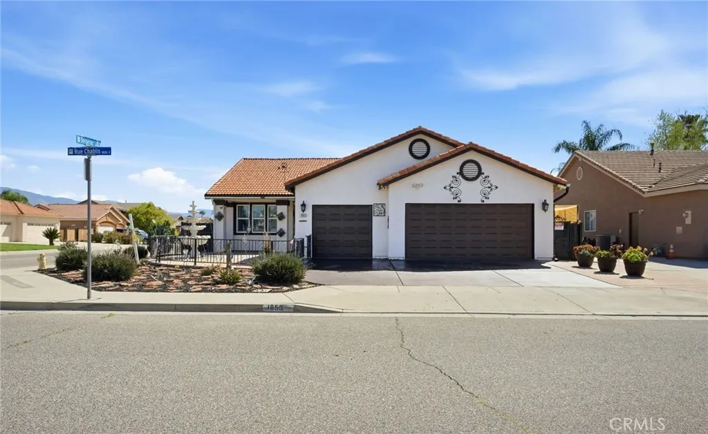 1853 Rue Chablis, San Jacinto, California 92583 home-pic-1
