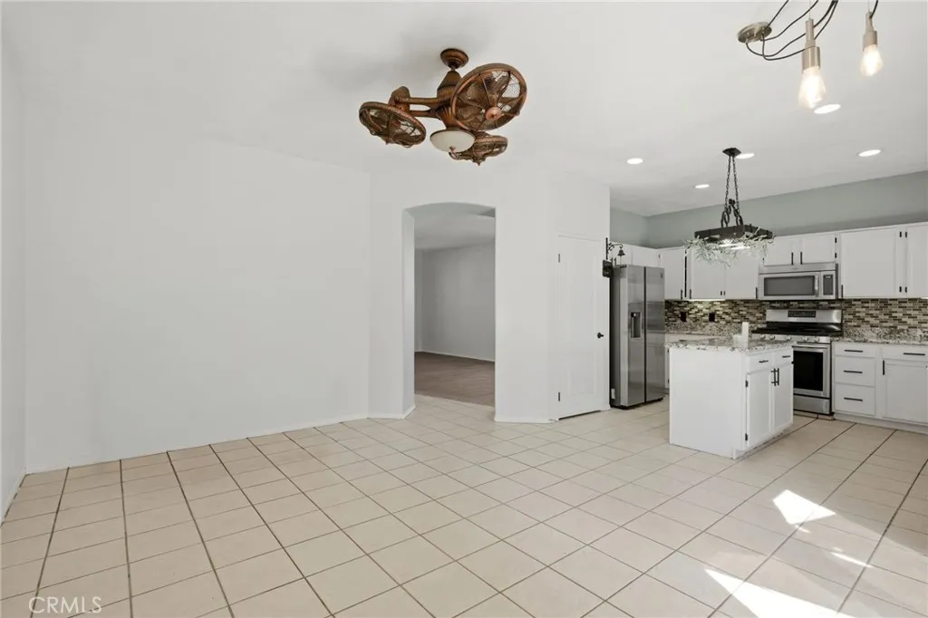 1853 Rue Chablis, San Jacinto, California 92583 home-pic-9